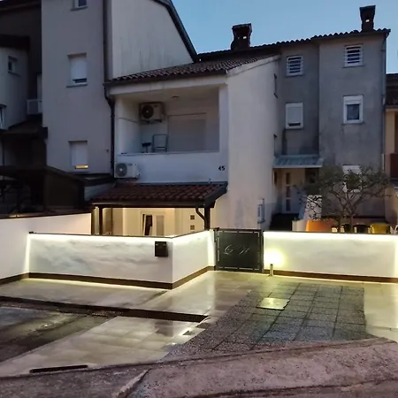 Lorber House Stinjan -